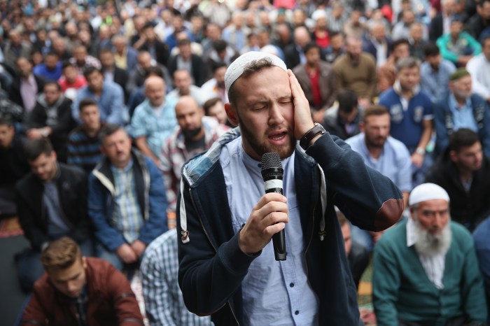 Muslims Protest IS Violence