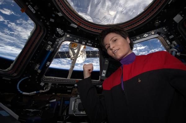 Star Trek Space Selfie by AstroSamantha on Twitter